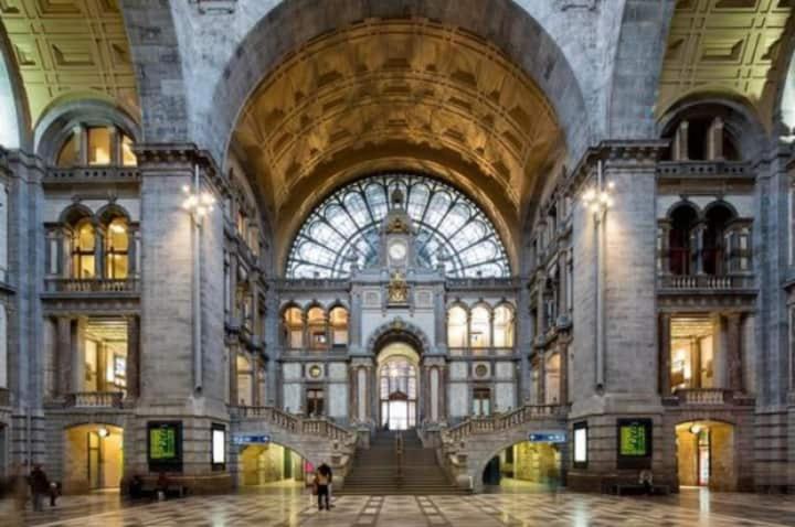 Cozy Apartment In Antwerpen Centraal Exterior foto