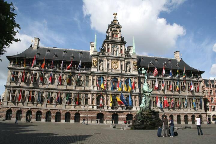 Cozy Apartment In Antwerpen Centraal Exterior foto